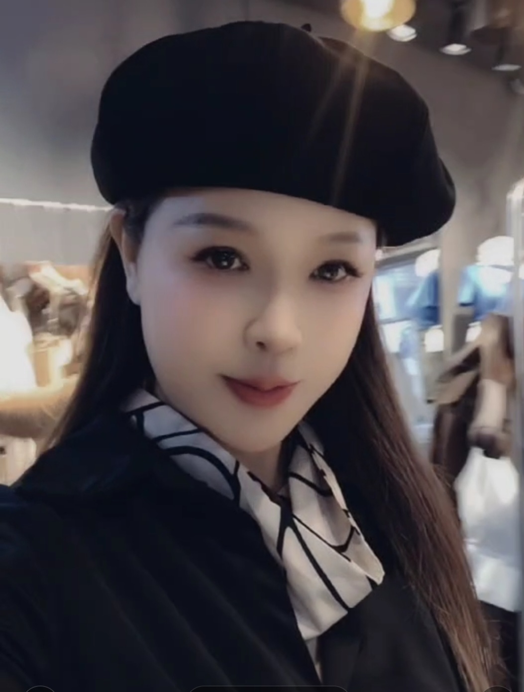 大家好我是敏娜👏👏👏