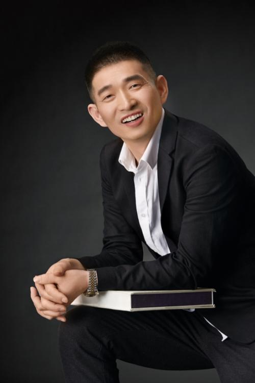 张雄艺术网与姚明集团签订合作