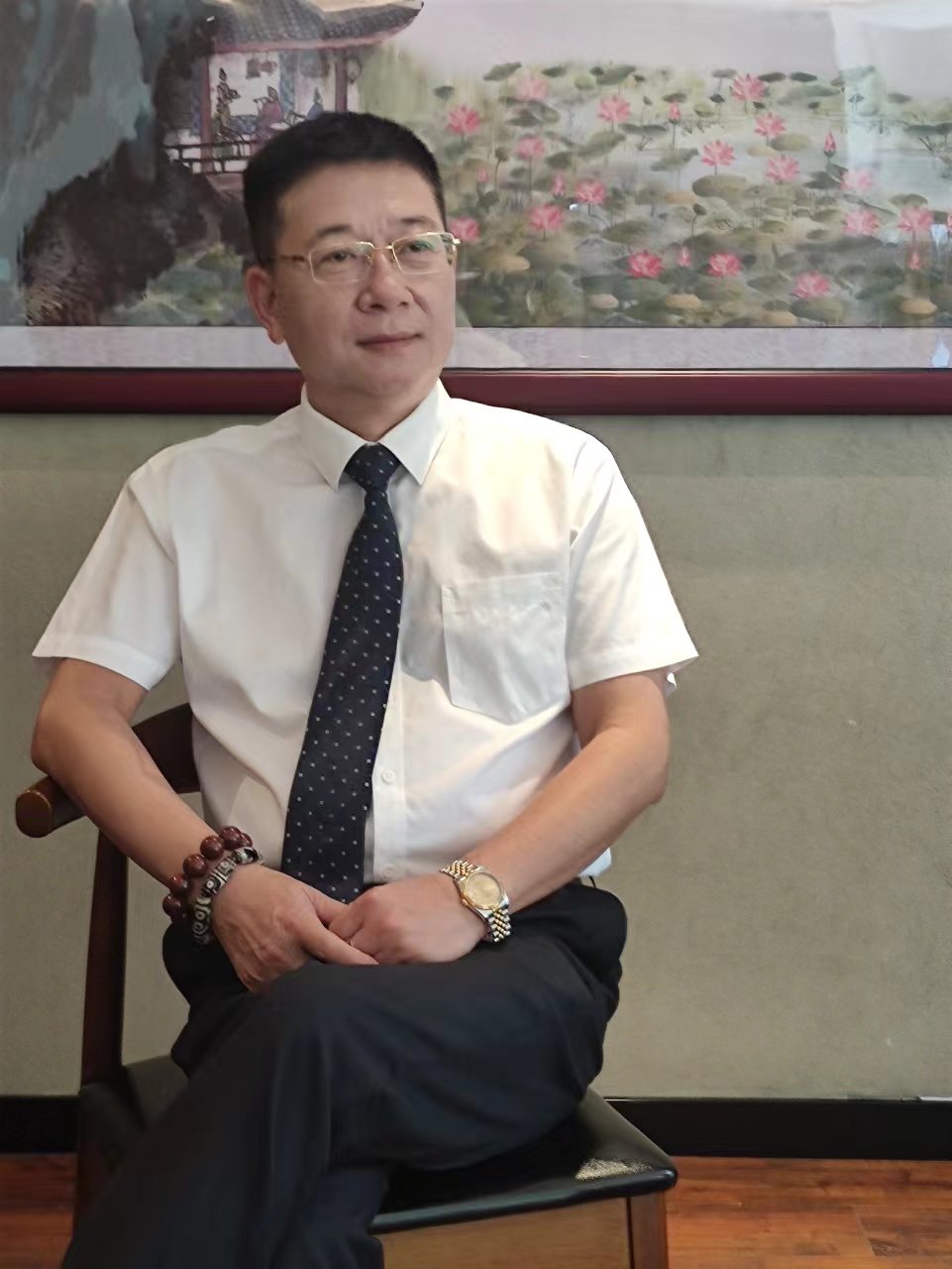 王东方个人简介