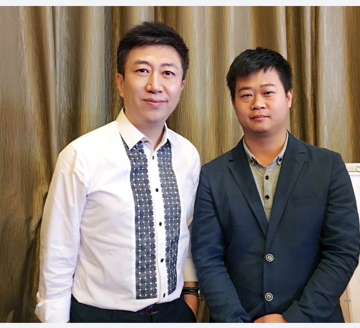 与央视主持人陈伟鸿