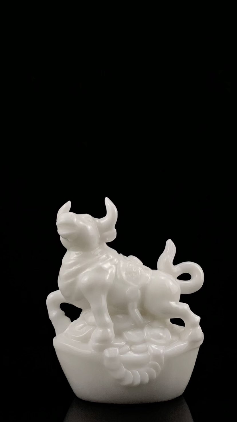 张亚雄雕刻的十二生肖，是古人用12种动物代表天干地支的12个时辰，十二生肖与十二地支相结合，形成了一