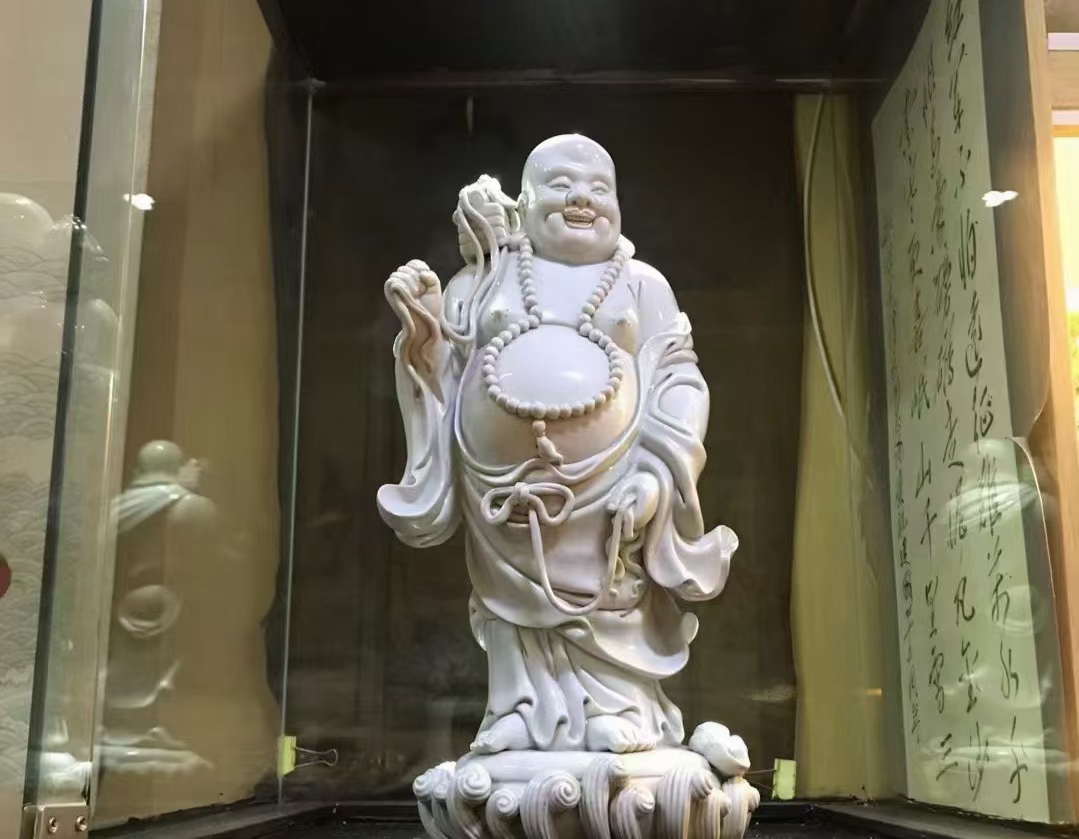 行也布袋，卧也布袋，放下布袋，自由自在。
你今天微笑了吗？