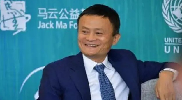 在我最困难的时候。只有他借给我钱，却连面都没见过。