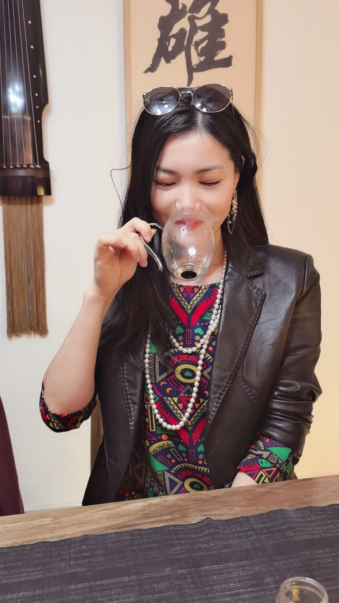 女人最该学会的，不只是挣钱，也不是打扮自己，而是无论遇到多大的风雨，都有让自己快乐起来的能力