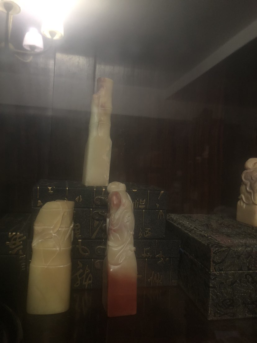 “艺术乃德行的宝库。”——巴尔扎克
指出艺术不仅丰富人的精神世界，还蕴含着道德和伦理的价值。