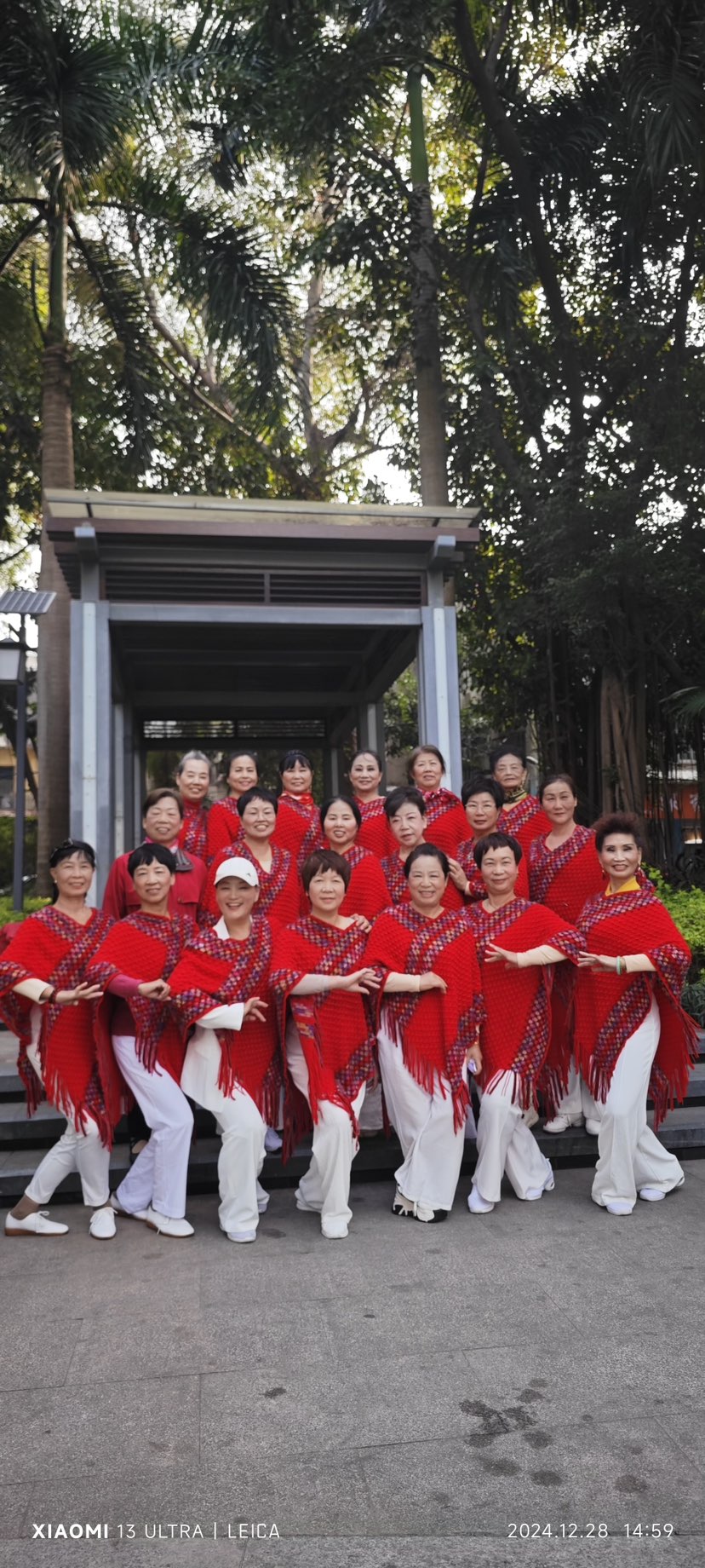 非洲鼓敲起来