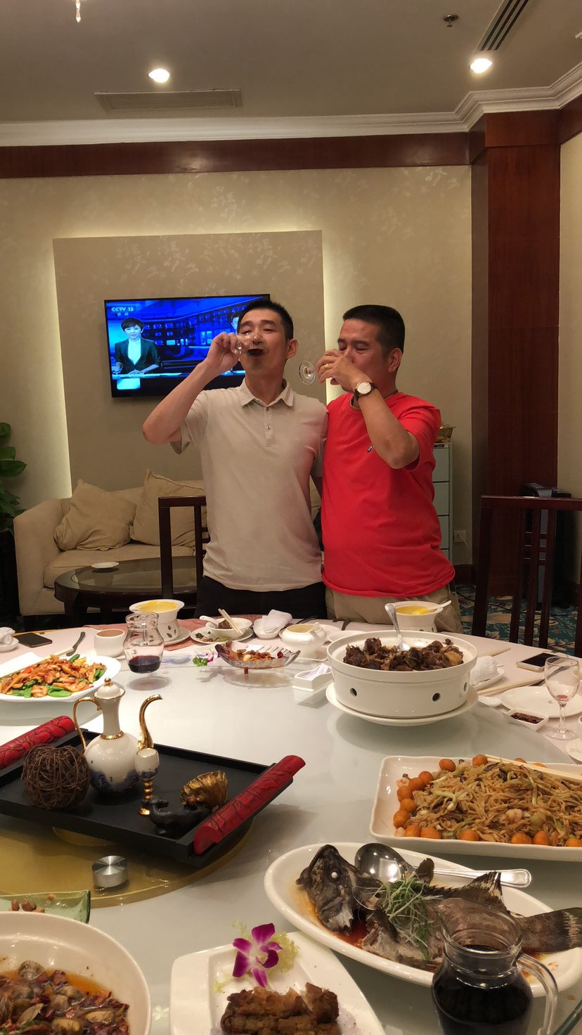 心里装着阳光，和谁在一起都开心
