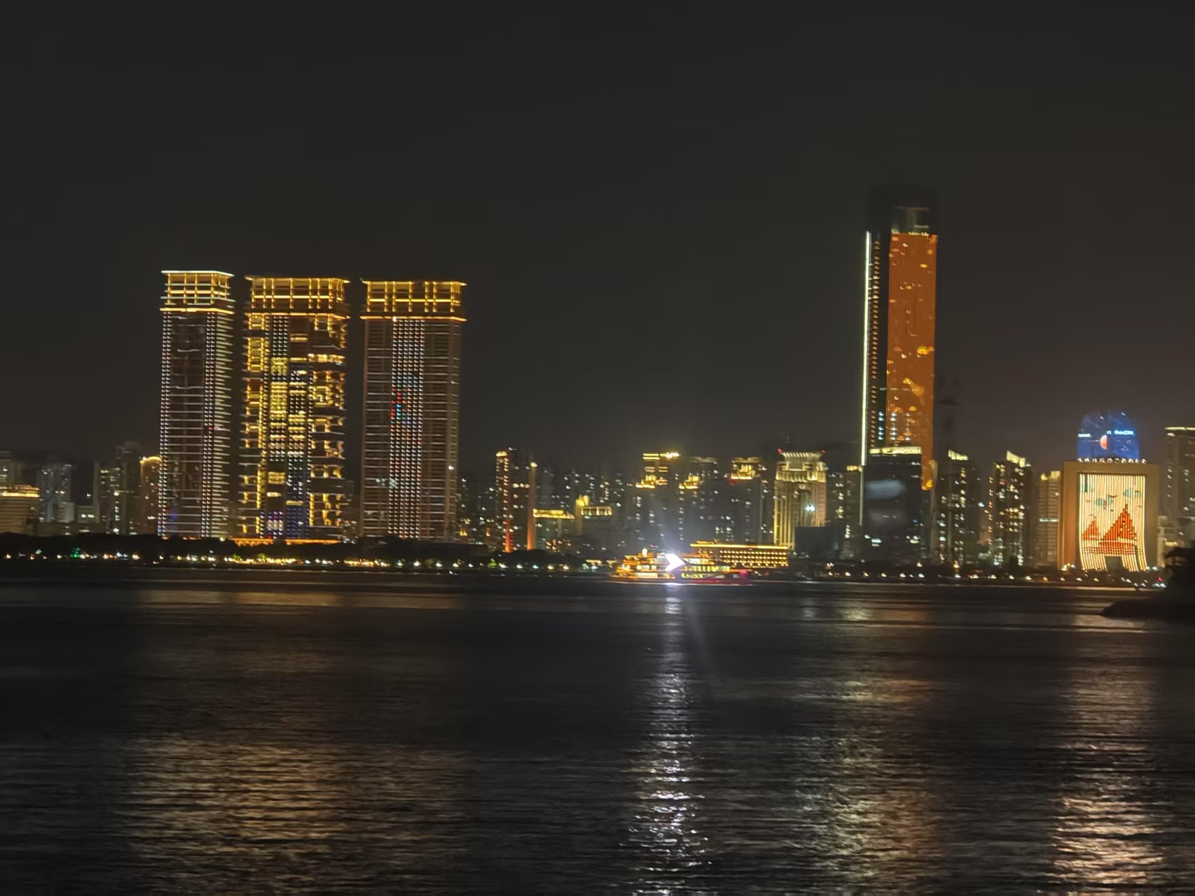 鹭岛之夜