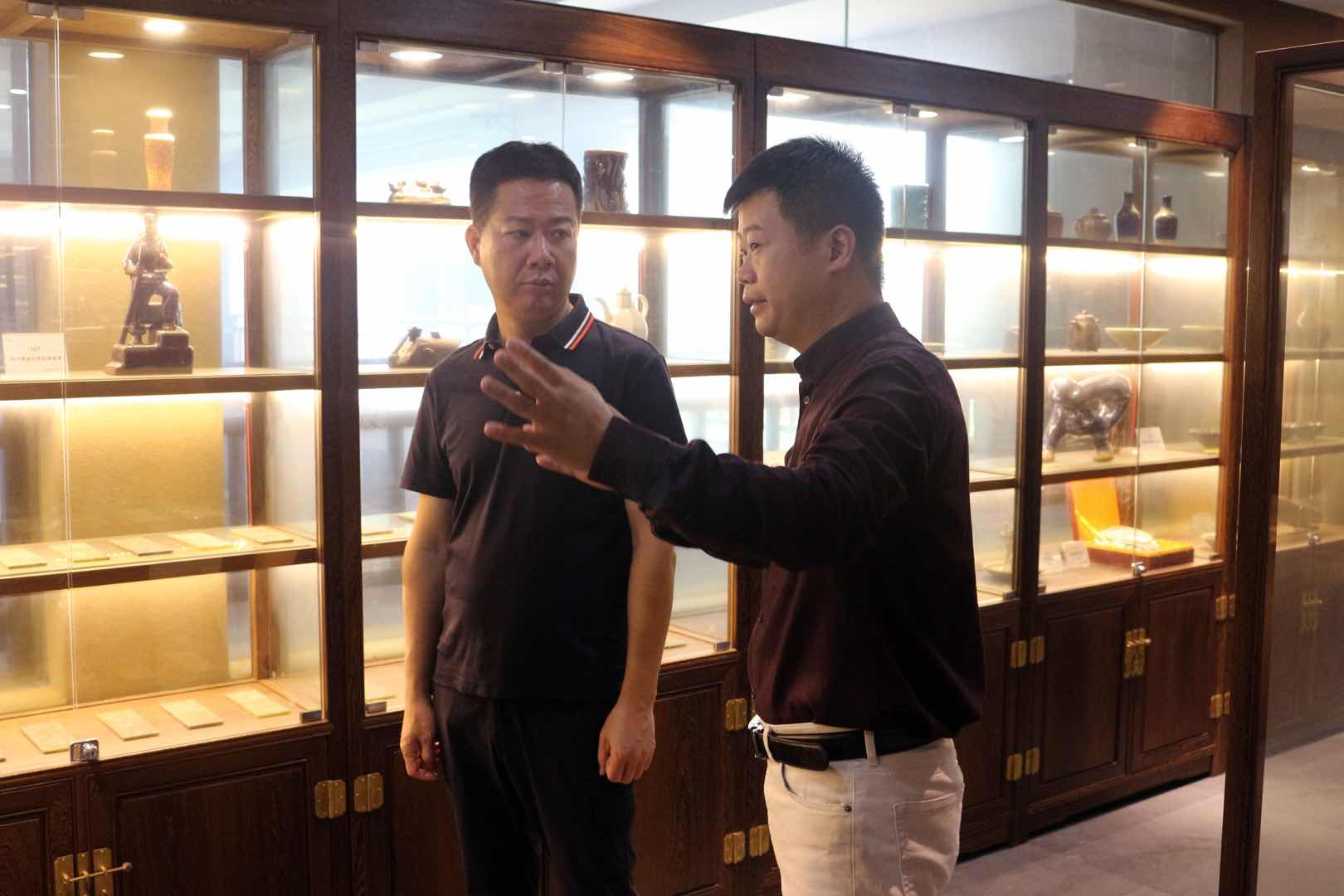 吴凯庭万利达董事长漳州首富到张雄网参观交流