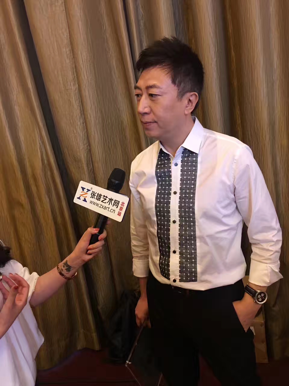 央视主持人陈伟鸿