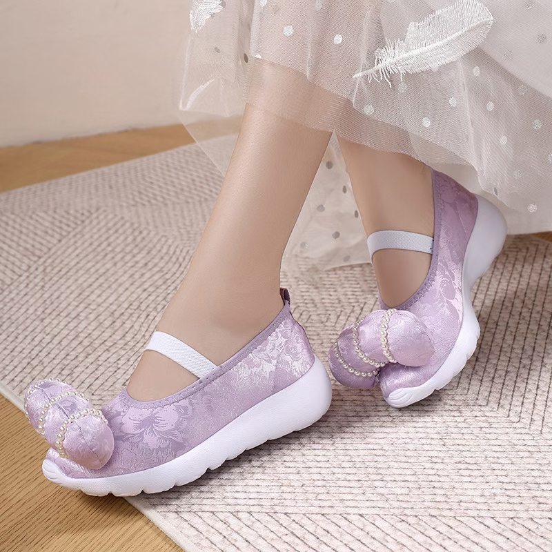 汉服鞋子喜欢私聊