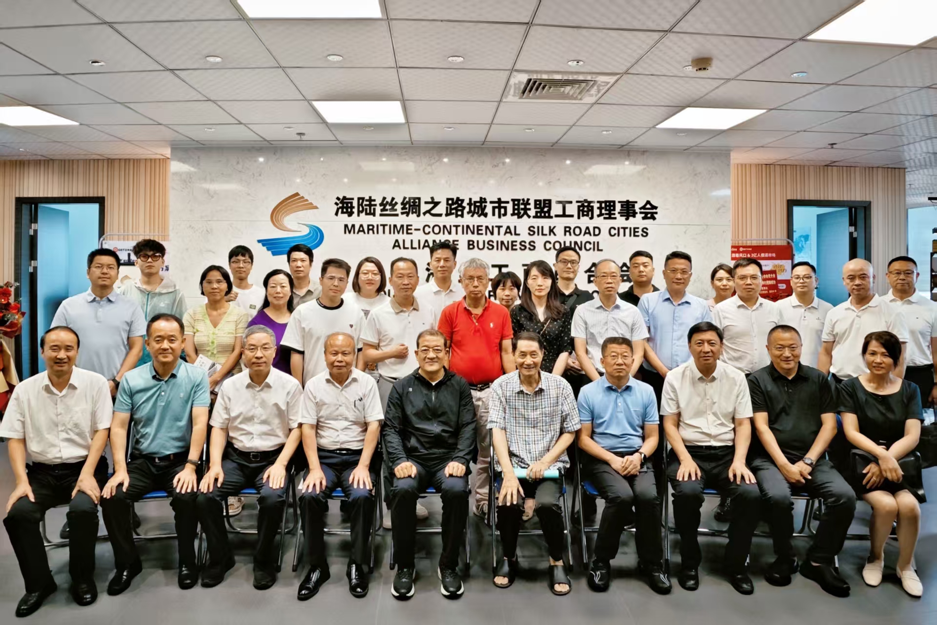 【参加宁夏闽宁协作产业对接会】
8月5日（周二）宁夏闽宁协作产业对接会在晋江泉商大厦12楼会议室举行