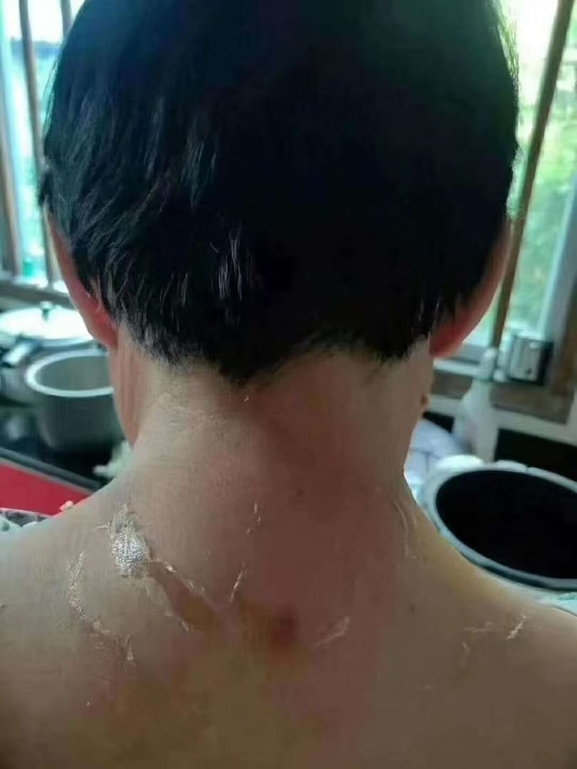佰草精萃膜是您的家庭医生，健康卫士。信者得福