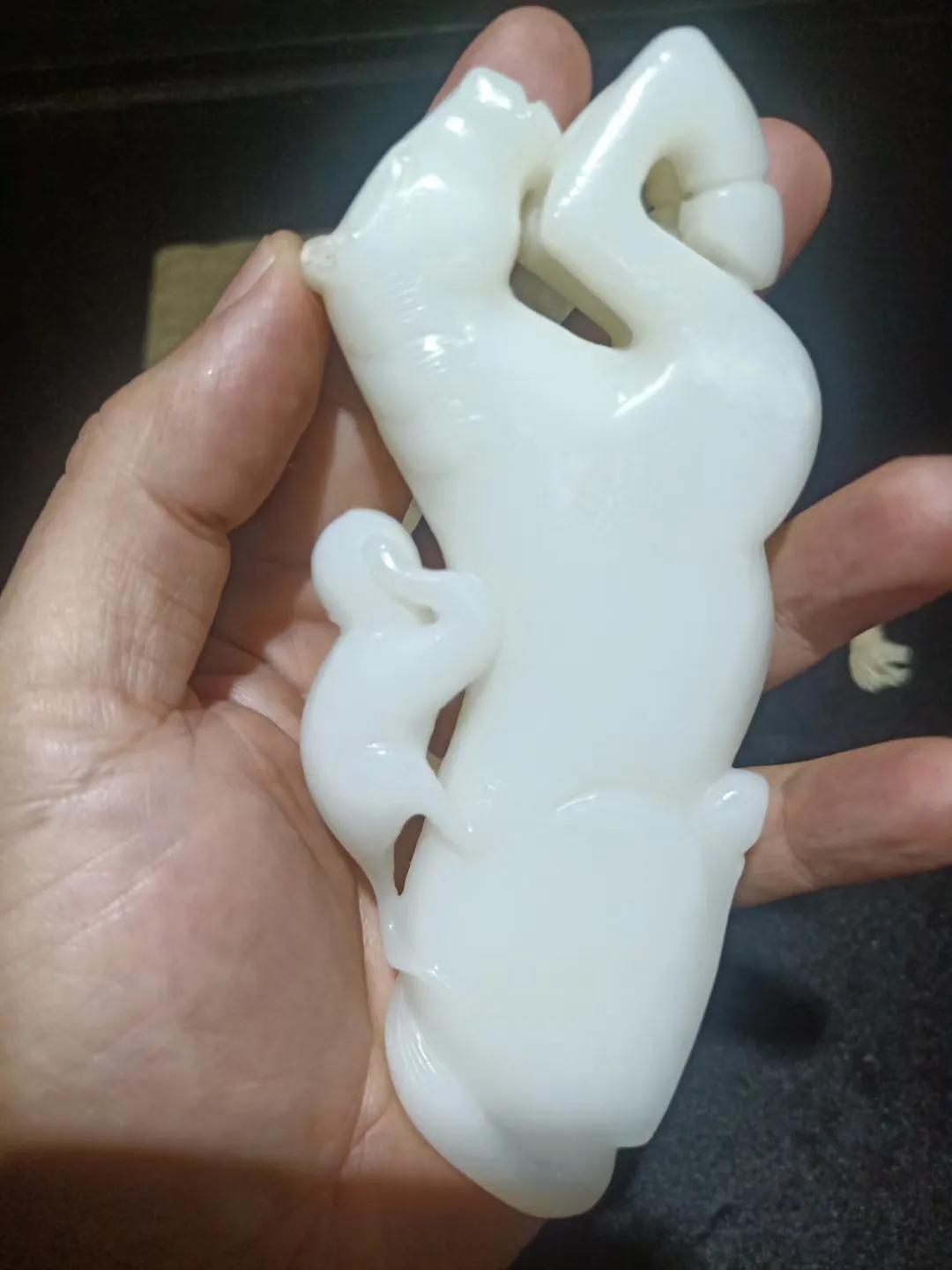 鉴赏顶级和田羊脂白玉……马上封侯