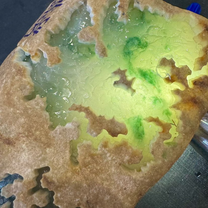 这花飘的灵不灵动，手镯直接取。