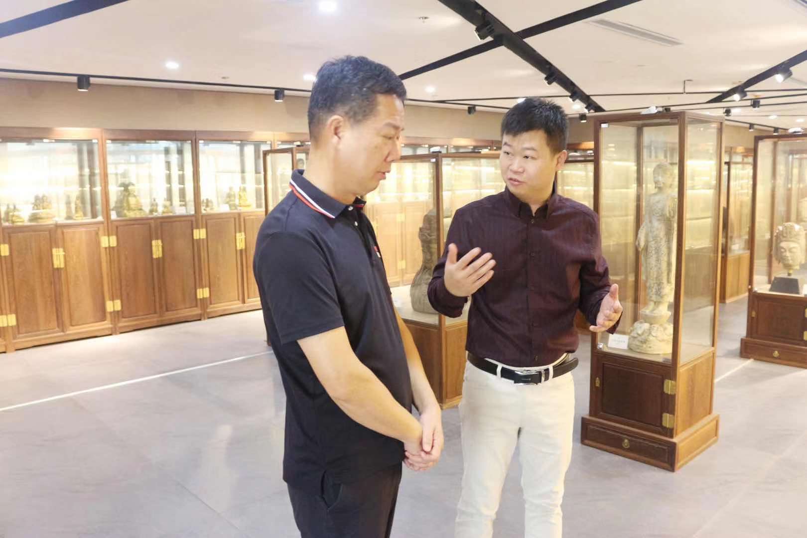 万利达集团吴凯庭董事长到张雄艺术网文化交流