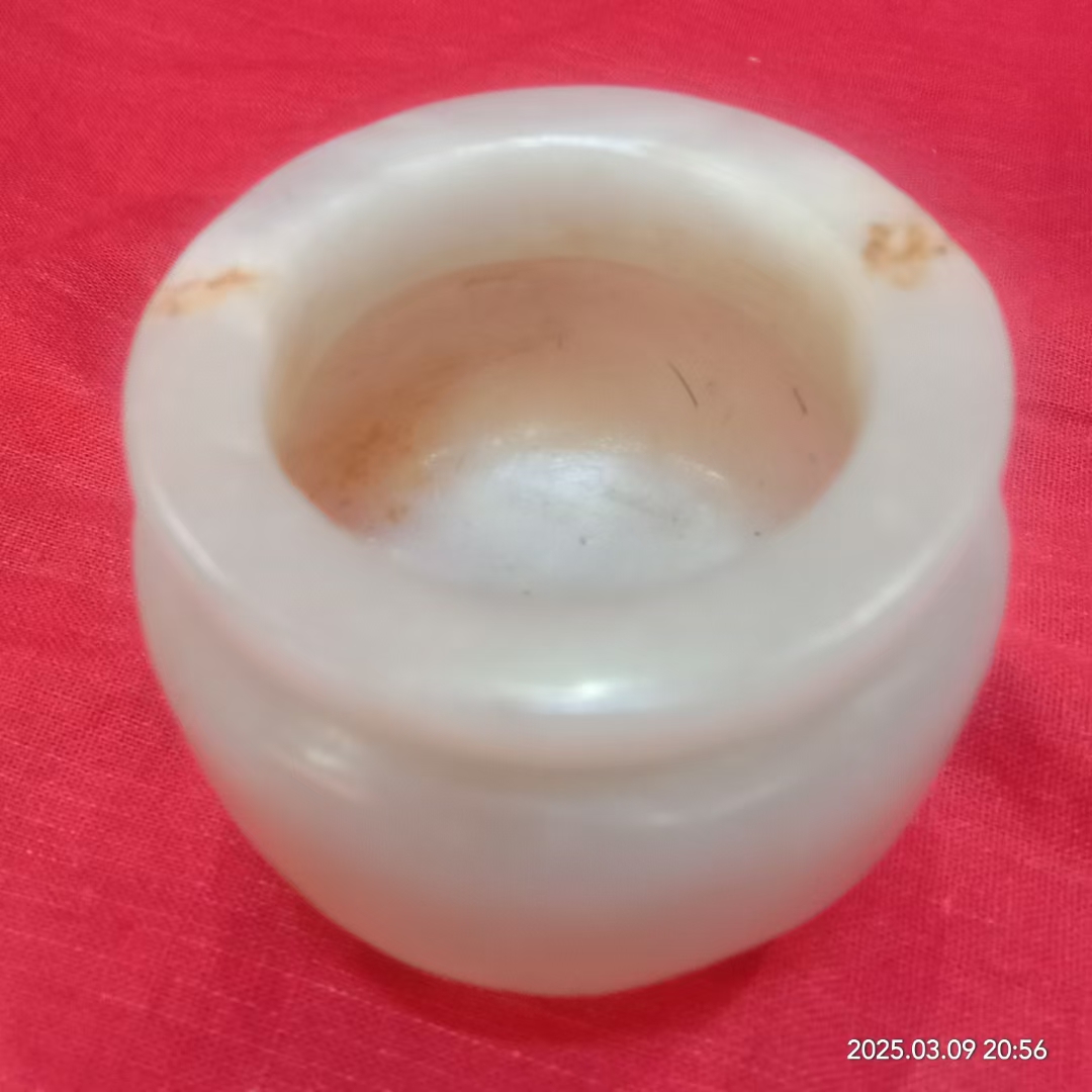 鉴赏艺术奢享品和田玉三足圆炉作品