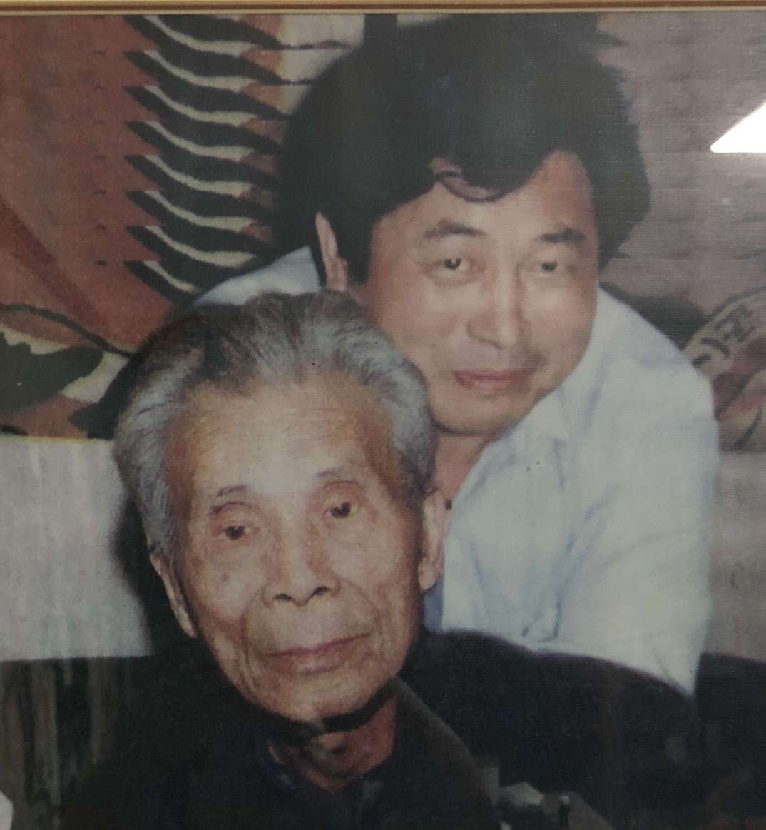 朱法鹏与他的老师吴冠中先生