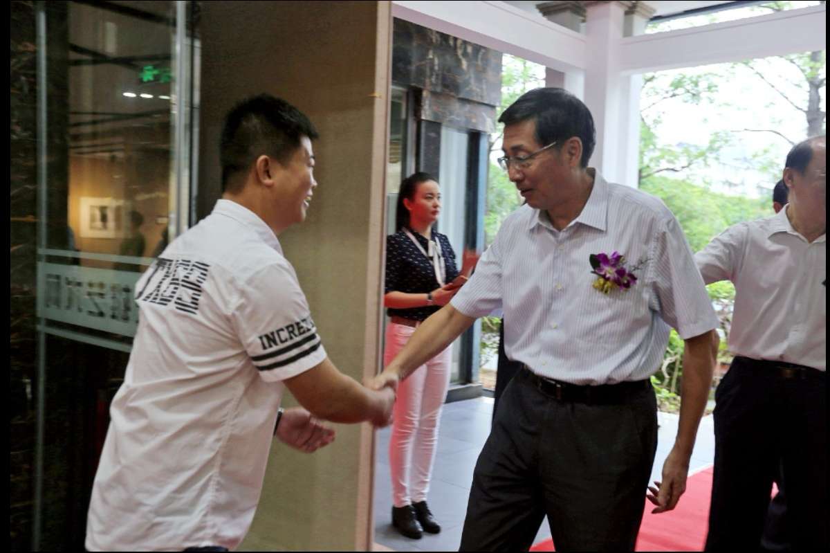 厦门政协原主席张健