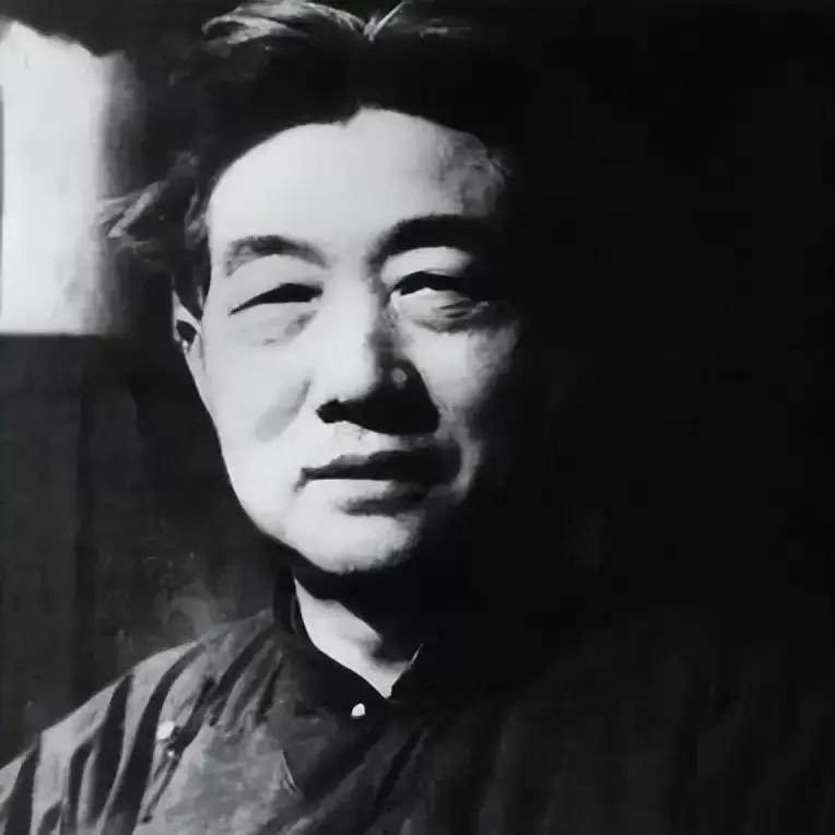 鉴赏徐悲鸿大师《西马拉雅》作品，可遇而不可求，百玩不如一见。喜欢就好！
[玫瑰]贵[玫瑰]
奢享艺术
