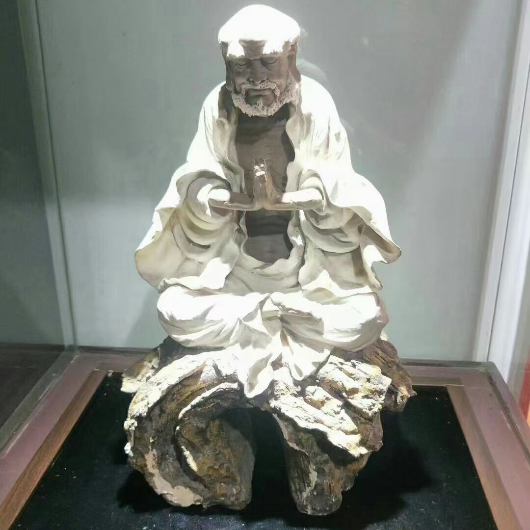 静坐常悟自己错
闲谈莫论他人非
悟道中………